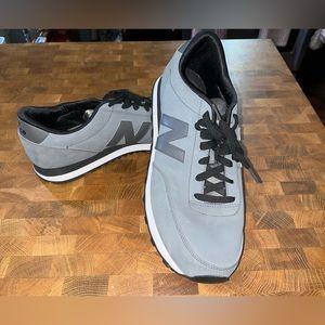 NEW BALANCE men’s size 13